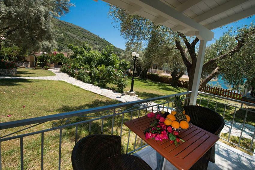 Yénion Ilios Hotel & Villas מראה חיצוני תמונה