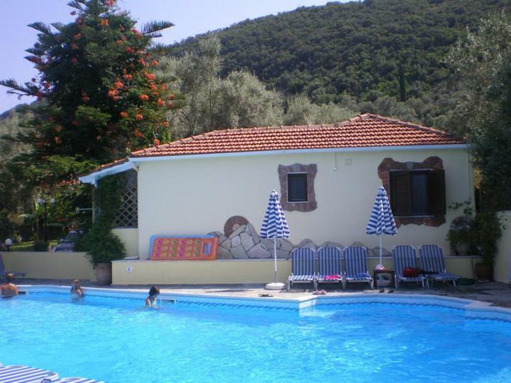 Yénion Ilios Hotel & Villas מראה חיצוני תמונה